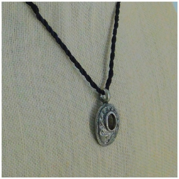 Silvertone Sparkly Pendant Necklace on twisted - Picture 4 of 8